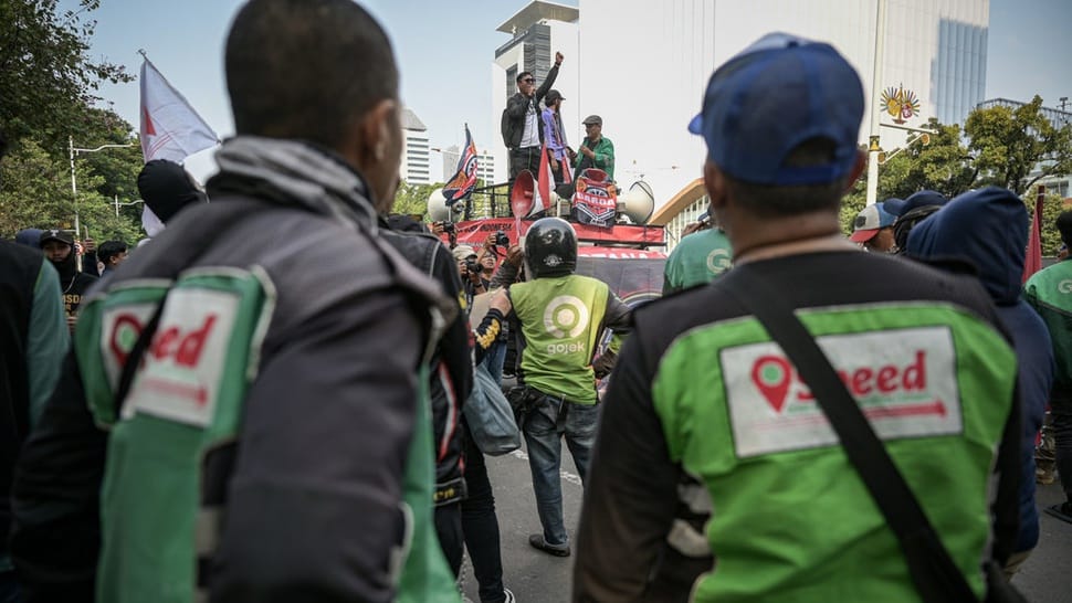 6.118 Personel Amankan Aksi Ojol di DPR dan Monas