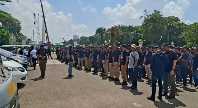 Aliansi Buruh Gelar Aksi di Patung Kuda Hari Ini