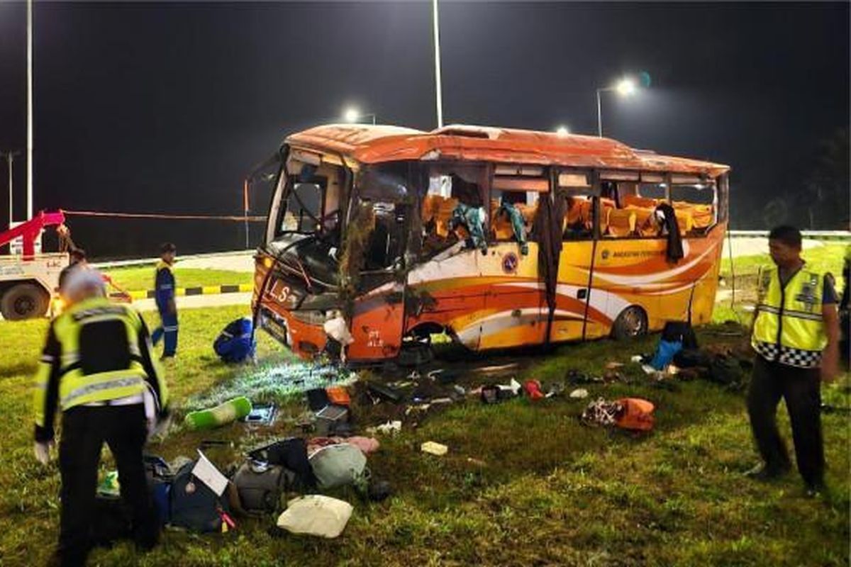 Bus Wisata ALS Kecelakaan di Padang Pariaman, 2 Tewas