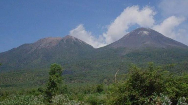 Gunung Lewotobi