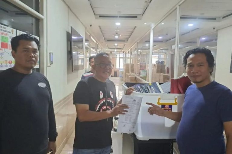 Keluarga Sahroni Janji Tak Gugat Warga yang Kembalikan Barang Jarahan