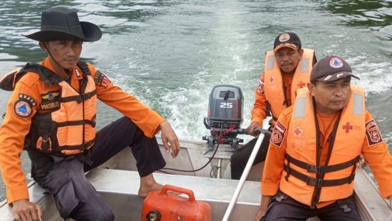 Nelayan Hilang di Danau Maninjau, Tim SAR Lanjutkan Pencarian