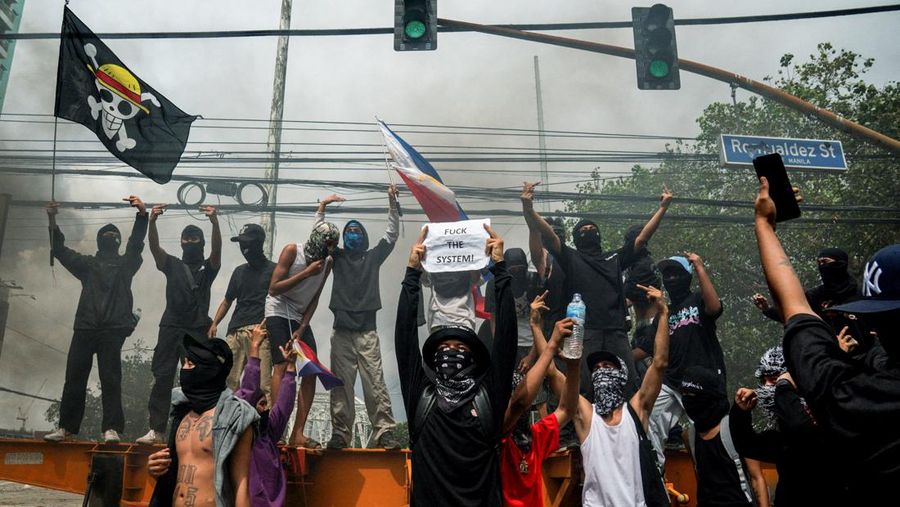 Polisi Filipina Tangkap 216 Demonstran Termasuk Anak-Anak