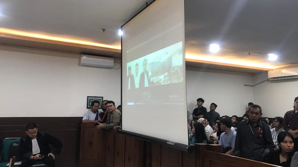 Sidang perdana christiano