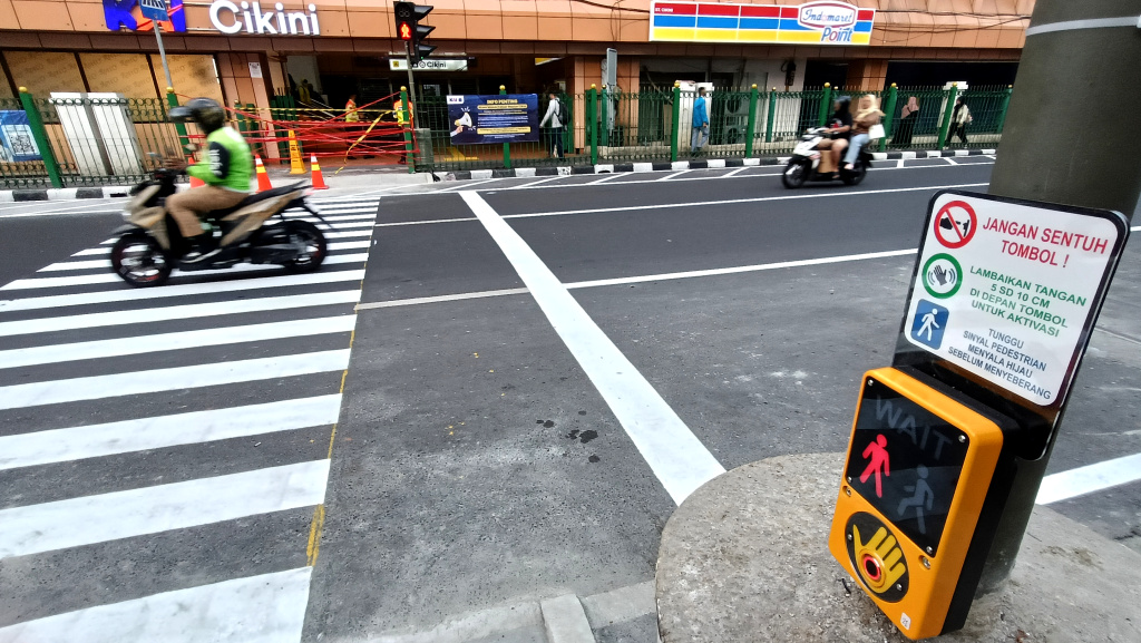 pemprov-dki-buka-akses-pejalan-kaki-di-stasiun-cikini5