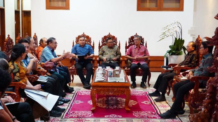 GWK-dengan-Gubernur-Bali-Wayan-Koster-bersama-Bupati-Badung