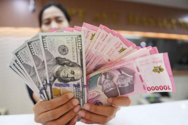 antarafoto-rupiah-dollar-300524-ak-4