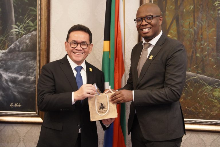 mendag-busan-bertemu-wamendag-afrika-selatan-bahas-langkah-konkret-penguatan-kerja-sama-perdagangan