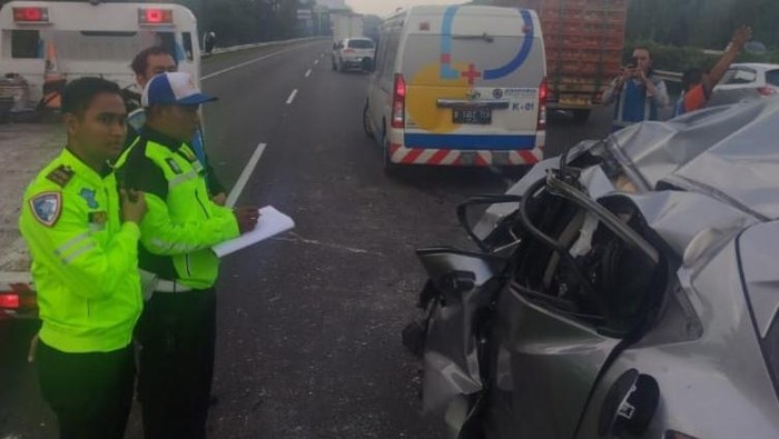 polisi-mengungkap-kecepatan-mobil-honda-hr-v-sebelum-kecelakaan-maut-di-tol-jagorawi