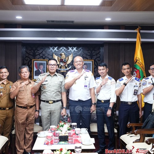 perkuat-sinergi-dengan-bandara-apt-pranoto-andi-harun-konektivitas-kuat-ekonomi-melesat_m